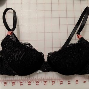 Black lace bra